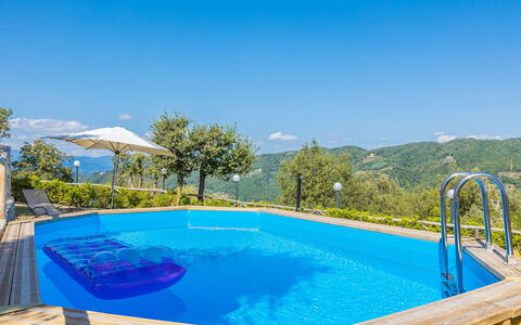 Villa Bastiano: Blau, Schwimmbad, Verbundwerkstoff, Freizeit, Resort, Eco Hotel, Landscaping, Villa, Schatten, Ferienort