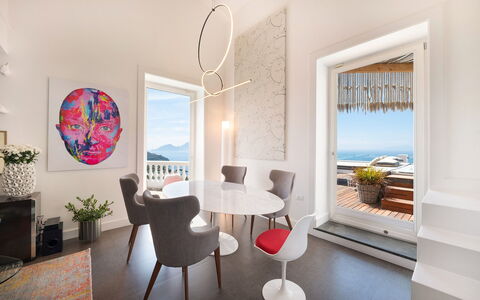 Casa Mariavittoria: Möbel, Interior Design, Flooring, Tabelle, Fussboden, Stuhl, Zimmer, Decke, Meer, Zuhause
