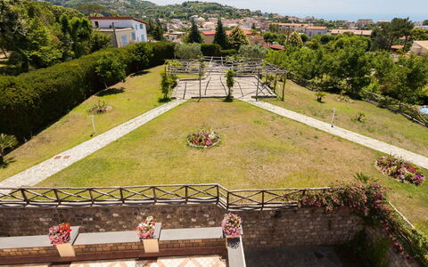 Villa Castore: Garten, Landscaping, Garten, Botanischer Garten, Gartenmöbel, Hof, Eco Hotel