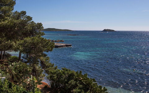 Villa Crozet: Blau, Wasser, Wasservorräte, Gewässer, Küste, Küsten Und Ozeanische Forms, \Fels, Meer, Horizont, Ozean