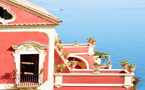 Palazzo Santa Croce: Rot, Farbe, Balkon