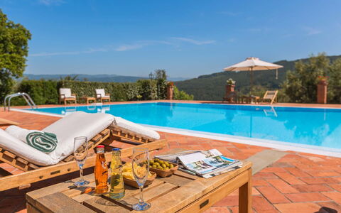 Villa del Colle: Schwimmbad, Resort, Eco Hotel, Estate, Hazienda, Gartenmöbel, Sonnenliege, Villa, Hotel, Ferienort