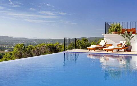 Villa Edward: Schwimmbad, Resort, Gartenmöbel, Eco Hotel, Sonnenliege, Villa, Hotel, Thermae, Stuhl, Regenschirm