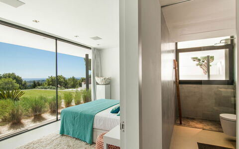 Villa Emily: Interior Design, Schlafzimmer, Wand, Bett, Flooring, Möbel, Fussboden, Decke, Zuhause, Zimmer