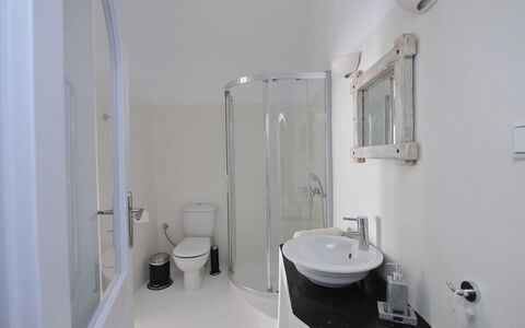 Villa Eros: Interior Design, Fussboden, Flooring, Zimmer, Zuhause, Möbel, Decke, Armatur, Schlafzimmer, Wohnung