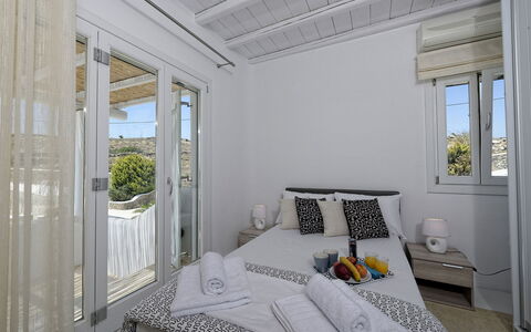 Villa Fos: Wohnung, Zuhause, Balkon, Zimmerpflanze, Hotel, Villa