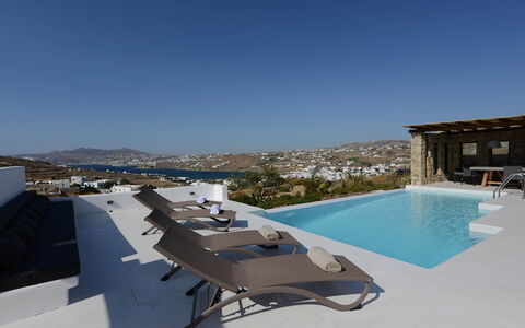 Villa Gazelia: Schwimmbad, Resort, Schatten, Stuhl, Villa, Hotel, Penthouse, Eco Hotel, Gartenmöbel