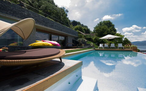 Villa Isa: Schwimmbad, Resort, Gebirge, Eco Hotel, Küste, Tropen, Klang, Ferienort, Bucht