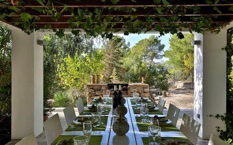Villa Joya: Möbel, Tabelle, Stuhl, Gartenmöbel, Küche & Esszimmer Tisch, Tisch Im Freien, Schatten, Restaurant, Garten, Landscaping