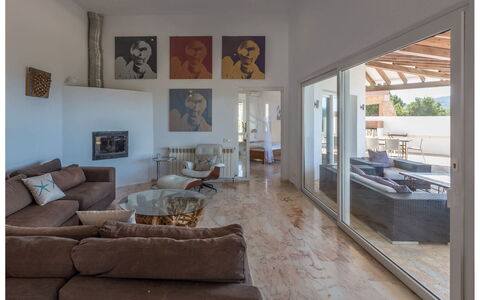 Villa Orion: Flooring, Fussboden, Interior Design, Decke, Möbel, Zuhause, Couch, Holzboden, Wohnzimmer, Zimmer
