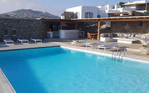 Villa Pirgi: Schwimmbad, Resort, Schatten, Gartenmöbel, Hotel, Ferienort, Sonnenliege, Eco Hotel, Villa, Thermae