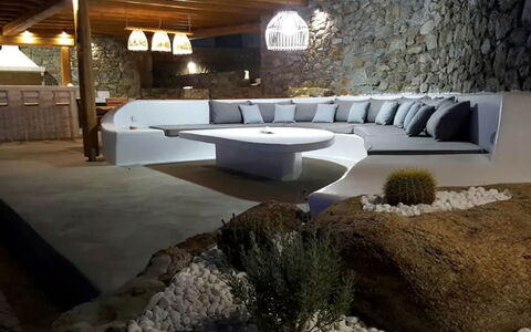 Villa Pirgi: Möbel, Gartenmöbel, Couch, Schatten, Wohnzimmer, Design, Natürliches Material, Outdoor Struktur, Terrasse