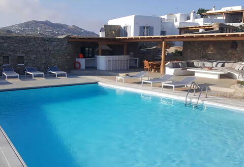 Villa Pirgi: Schwimmbad, Resort, Schatten, Gartenmöbel, Hotel, Ferienort, Sonnenliege, Eco Hotel, Villa, Thermae