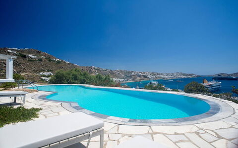 Villa Rose 2: Blau, Schwimmbad, Resort, Gartenmöbel, Küste, Küsten Und Ozeanische Forms, Meer, Stuhl, Ozean
