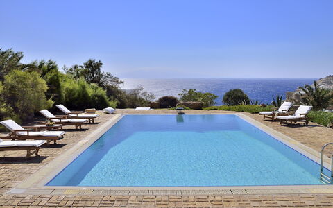 Villa Sesilia: Schwimmbad, Resort, Eco Hotel, Gartenmöbel, Stuhl, Tropen, Villa, Estate, Schatten, Hazienda