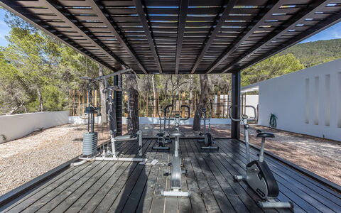 Villa Tomsk: Schatten, Schwimmbad