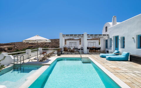 Villa Tramountana: Blau, Schwimmbad, Design, Villa, Resort, Penthouse, Hotel