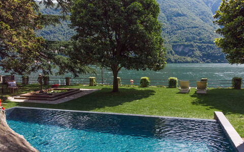 Villa Traversi: Wasser, Berg, Schwimmbad, Gebirge, See, Freizeit, Senke, Reservoir, Alpen, See