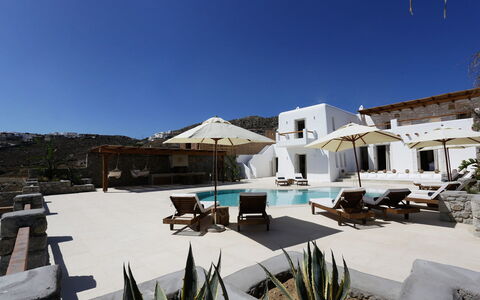 Villa Veneta: Gebirge, Gartenmöbel, Resort, Villa, Schwimmbad, Eco Hotel, Regenschirm, Ferienort, Hotel