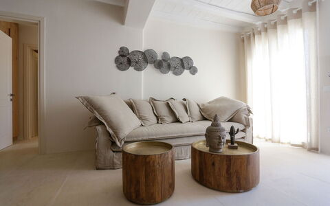 Villa Veneta: Möbel, Interior Design, Holz, Flooring, Fussboden, Zuhause, Wohnzimmer, Couch, Zimmer, Beleuchtung