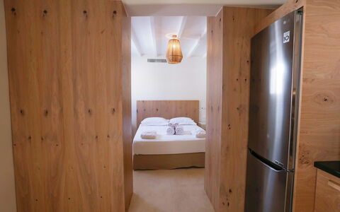 Villa Veneta: Bett, Interior Design, Schlafzimmer, Fussboden, Flooring, Möbel, Wand, Bettdecke, Bedding, Holz