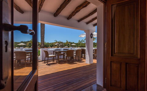 Villa Violet: Holz, Flooring, Fussboden, Resort, Holzboden, Zuhause, Hartholz, Veranda, Holzbeize, Deck