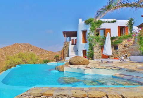 Villa Zenas with Direct Access to the Sea: Schwimmbad, Resort, Eco Hotel, Villa, Estate, Ferienort, Hotel, Hazienda, Water Feature