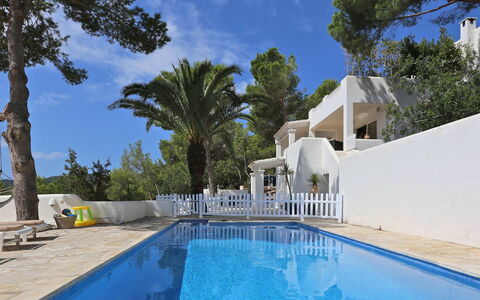 Villa Zenith: Estate, Schatten, Schwimmbad, Landscaping, Hazienda, Villa, Villa, Resort, Treppe