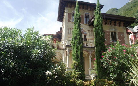 Zarina: Zuhause, Hazienda, Estate, Villa, Garten, Villa, Garten, Säule, Historisches Haus