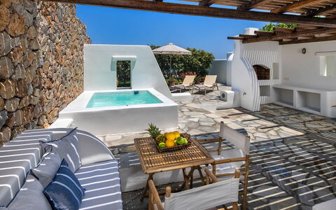 Guest House Sorokos: Resort, Design, Villa, Hof, Stuhl, Eco Hotel, Zimmerpflanze, Penthouse, Balkon, Hotel