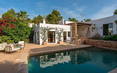 Can Blanca: Schwimmbad, Estate, Schatten, Garten, Landscaping, Resort, Eco Hotel, Hinterhof, Hazienda, Villa