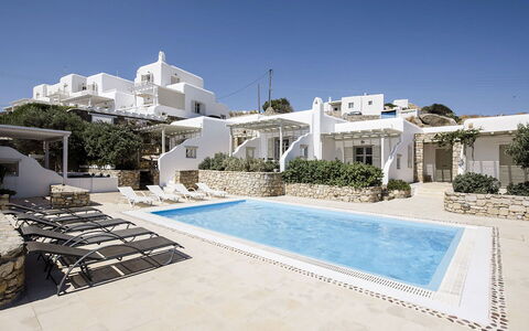 Marvi House: Resort, Design, Hotel, Zimmerpflanze, Blumentopf, Schwimmbad, Villa