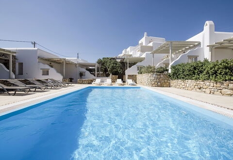 Marvi House: Hotel, Schwimmbad, Resort