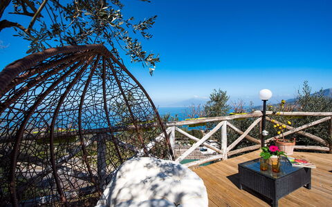 Villa Pandora: Gartenmöbel, Tisch Im Freien, Stuhl, Deck, Resort, Eco Hotel, Grat, Balkon, Winter, Regenschirm