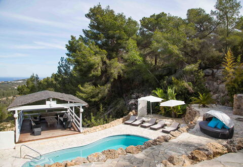 Villa Rigel: Schwimmbad, Gartenmöbel, Resort, Eco Hotel, Schatten, Sonnenliege, Regenschirm, Stuhl, Villa, Hotel