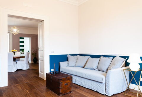 Interno Sorrentino: Möbel, Interior Design, Flooring, Holz, Fussboden, Holzboden, Zimmer, Beleuchtung, Zuhause, Wohnzimmer