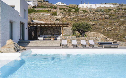 The Mykonian Castle: Schwimmbad