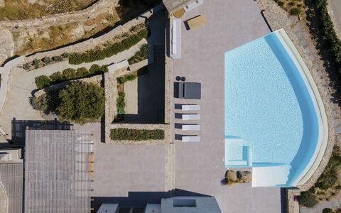 The Mykonian Castle: Blau, Schwimmbad, Villa