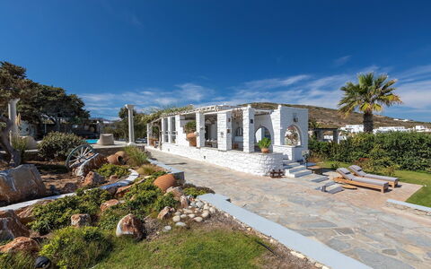 Villa Emera: Landscaping, Garten, Estate, Hazienda, Beton, Schatten, Flagstone, Garten, Villa