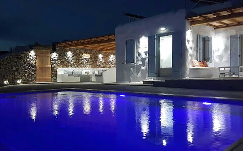 Villa Elmas: Blau, Schwimmbad, Resort, Hotel