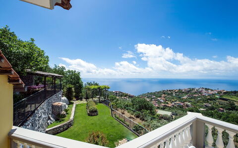 Villa Tortuga: Wohngebiet, Meer, Küste, Küsten Und Ozeanische Forms, Zuhause, Ozean, Balkon, Estate, Resort, Eco Hotel