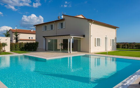 Villa Monsummano: Schwimmbad, Resort, Wohngebiet, Zuhause, Verbundwerkstoff, Eco Hotel, Estate, Thermae, Schatten, Villa