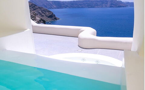 Volcano Suite: Blau, Schwimmbad, Hotel