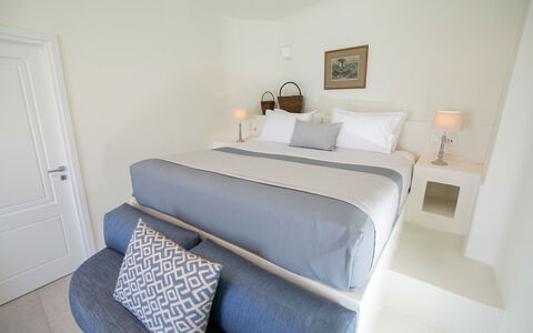 Mide: Möbel, Interior Design, Fussboden, Holz, Bett, Schlafzimmer, Flooring, Zimmer, Textil, Beleuchtung
