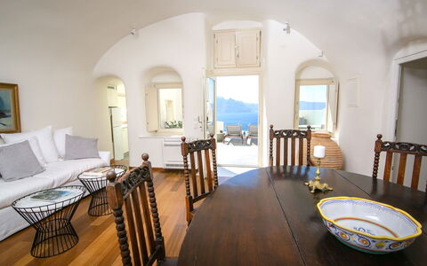 Villa Nea: Möbel, Tabelle, Stuhl, Meer, Küche & Esszimmer Tisch, Ozean, Küste, Kaffetisch, Resort, Esszimmer