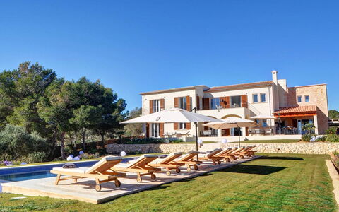 Can Mako: Schwimmbad, Resort, Estate, Gartenmöbel, Villa, Villa, Eco Hotel, Ferienort