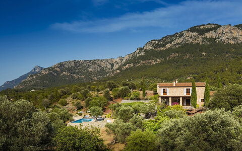 Villa Mallorca: Bergforms, Berg, Hügel, Landschaft, Ländliches Gebiet, Haus, Hochland, Gebirge, Bergstation, Grundstueck