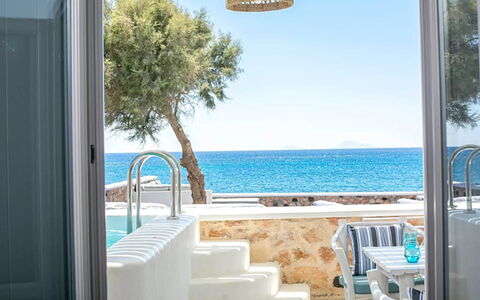 Maison Ranya: Möbel, Meer, Stuhl, Resort, Küste, Ozean, Natürliches Material, Schatten, Design, Gartenmöbel
