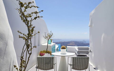 Neli Suite: Möbel, Stuhl, Tabelle, Zuhause, Wohnung, Küche & Esszimmer Tisch, Balkon, Kaffetisch, Gartenmöbel, Restaurant