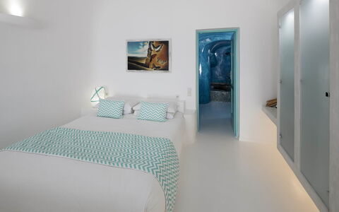 Neli Suite: Blau, Schlafzimmer, Interior Design, Bett, Möbel, Wohnung, Dekokissen, Bedding, Kissen, Decke